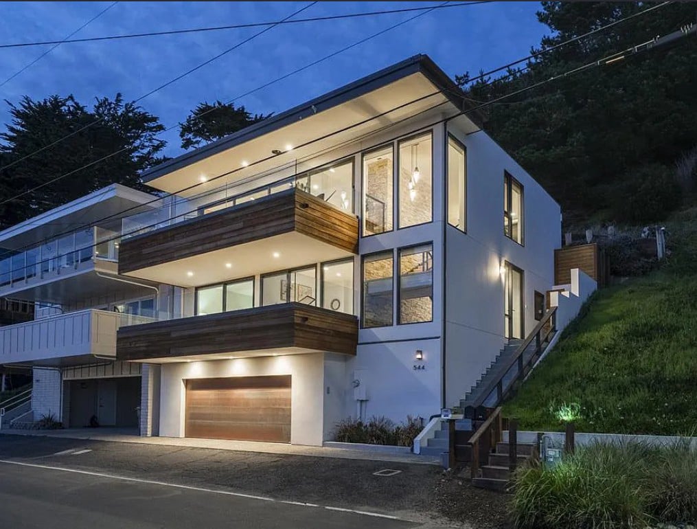 544 Beach Dr