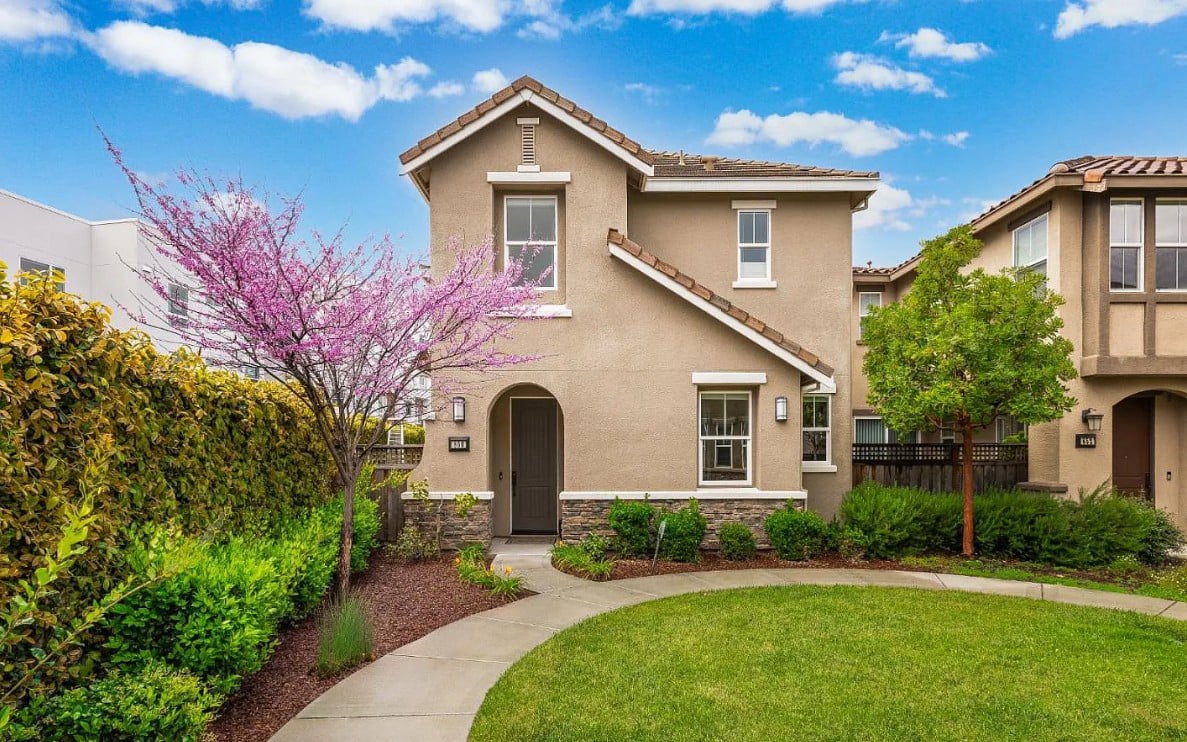 850 Maple Pl